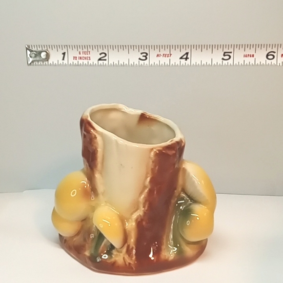 Vintage 1960's Shawnee mushrooms around stump planter. - Picture 8 of 8